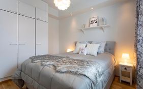 Vasko Luxurious Suites, Kelo